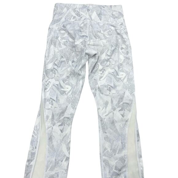 LULULEMON Train Times 7/8 Pant 25" Sz 6 Jasmine White Multi / White - Picture 4 of 5